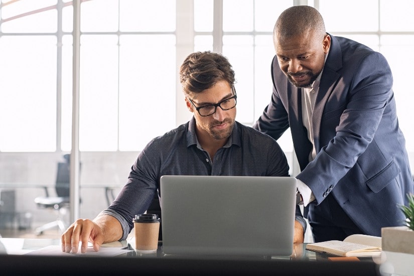 tipos de liderança no trabalho